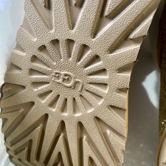 New Gold Uggs Classic Mini Bow Cosmos 10 - Picture 11 of 13